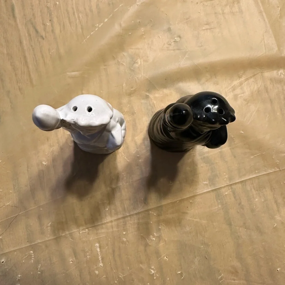 Black and White Ceramic Statue Set